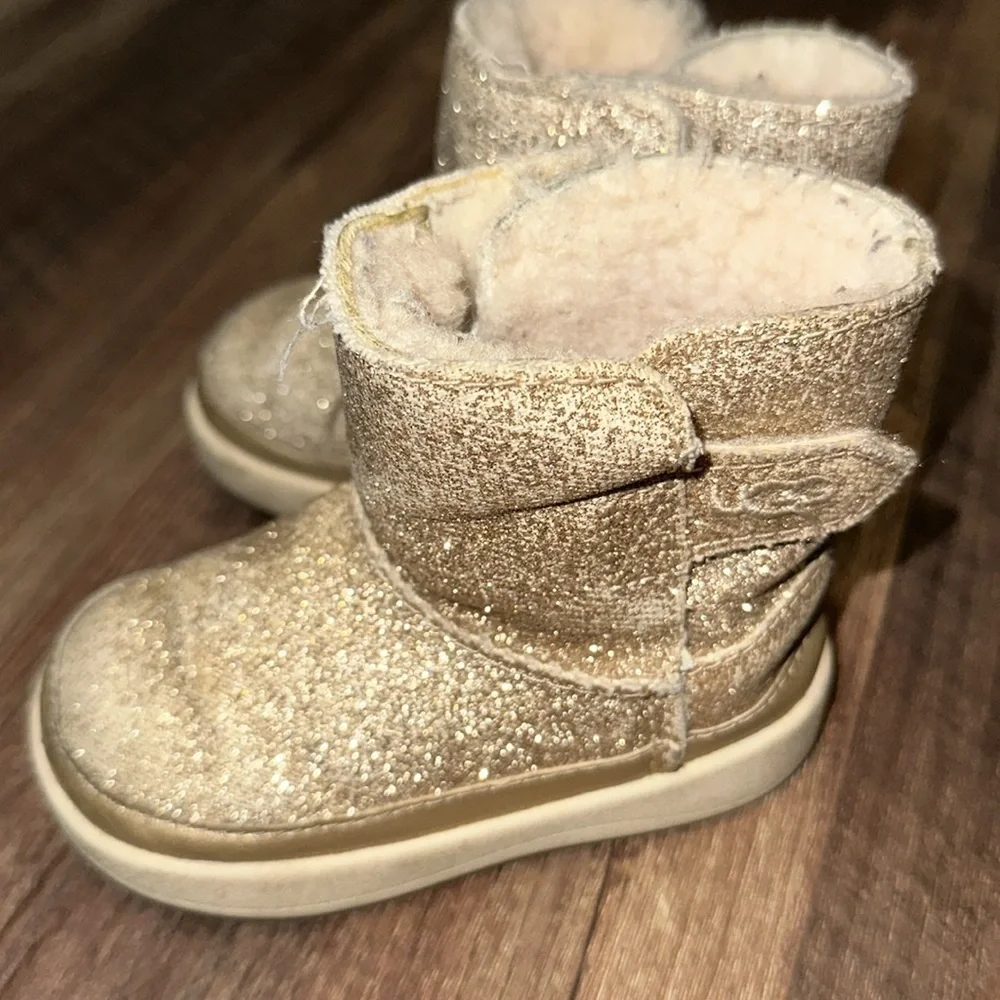 UGG‎ Baby Gold Glitter Boots Size 4/5
